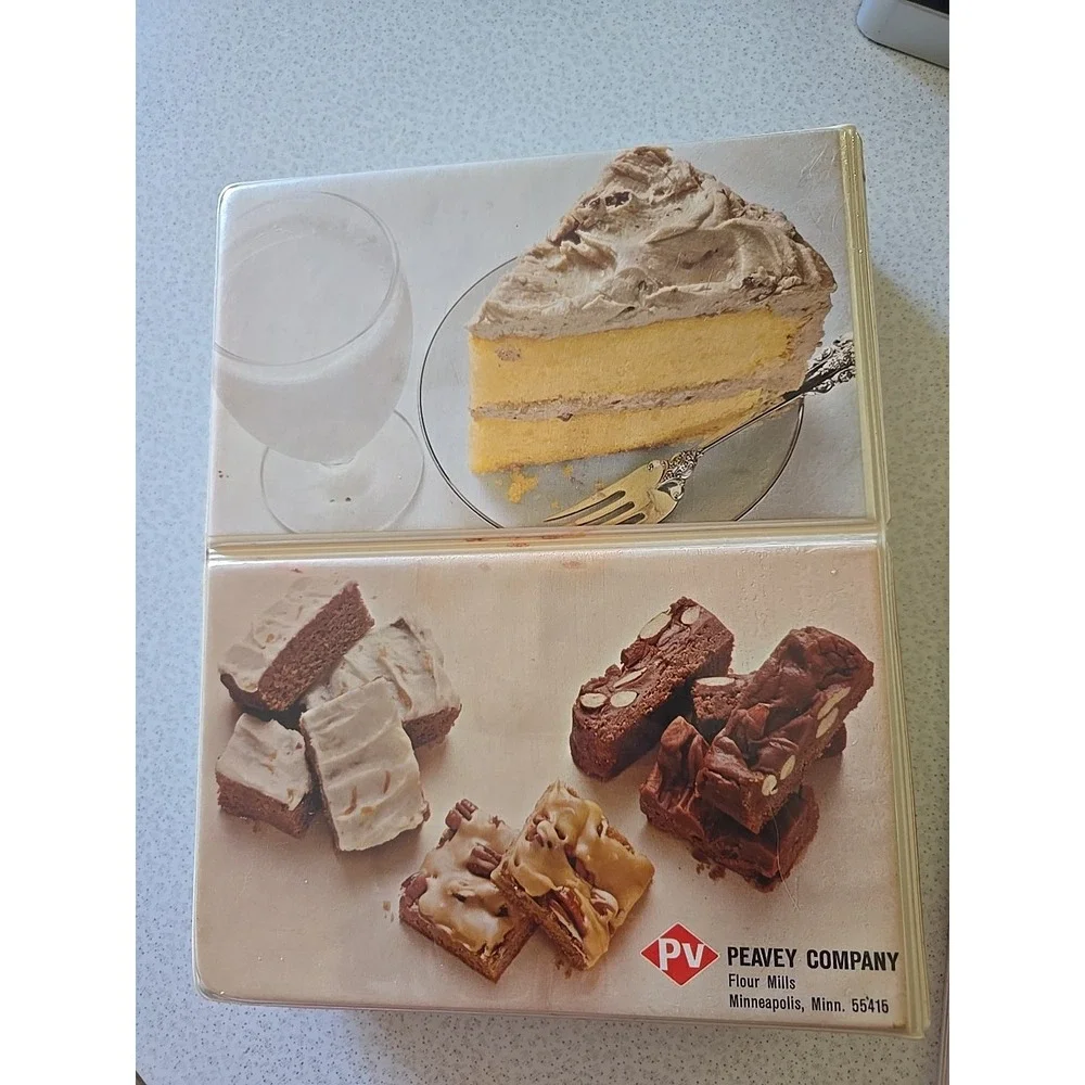 Collectors Bake Book Occident/King Midas Peavey Company Binder Cookbook‎